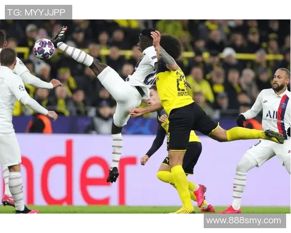 欧冠激战曼联对阵巴黎圣曼最新赛况分析与精彩瞬间回顾 欧冠激战曼联对阵巴黎圣曼最新赛况分析与精彩瞬间回顾